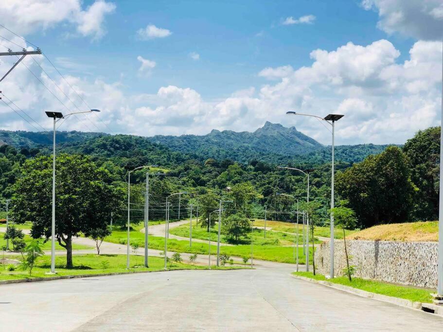 Overlooking Staycation At Sandari Batulao Tagaytay City Zewnętrze zdjęcie