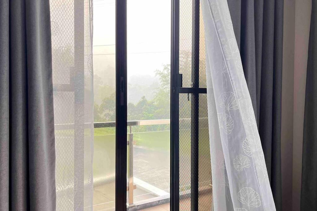 Overlooking Staycation At Sandari Batulao Tagaytay City Zewnętrze zdjęcie
