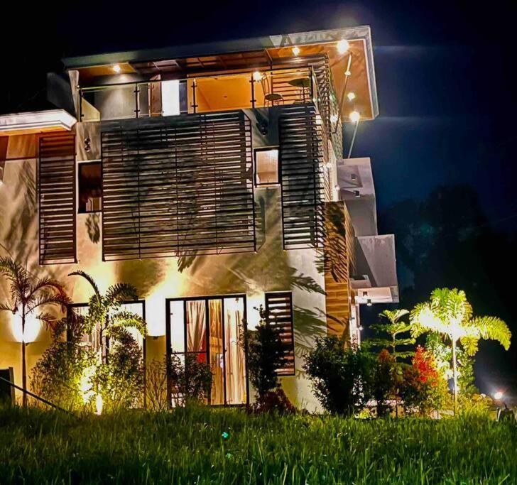 Overlooking Staycation At Sandari Batulao Tagaytay City Zewnętrze zdjęcie