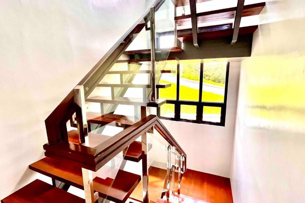 Overlooking Staycation At Sandari Batulao Tagaytay City Zewnętrze zdjęcie