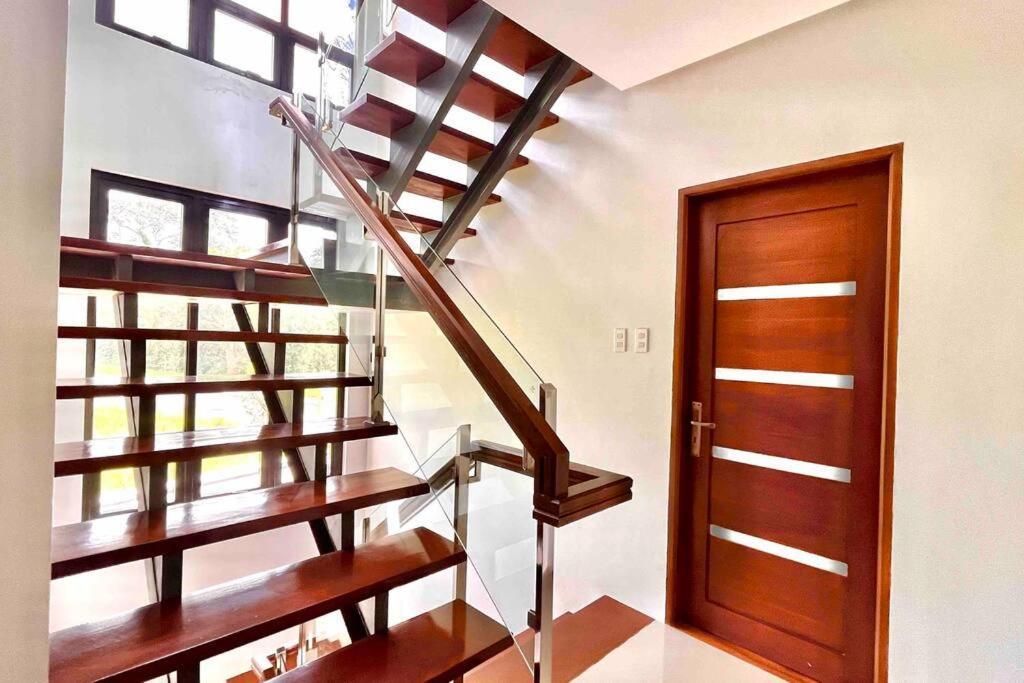 Overlooking Staycation At Sandari Batulao Tagaytay City Zewnętrze zdjęcie